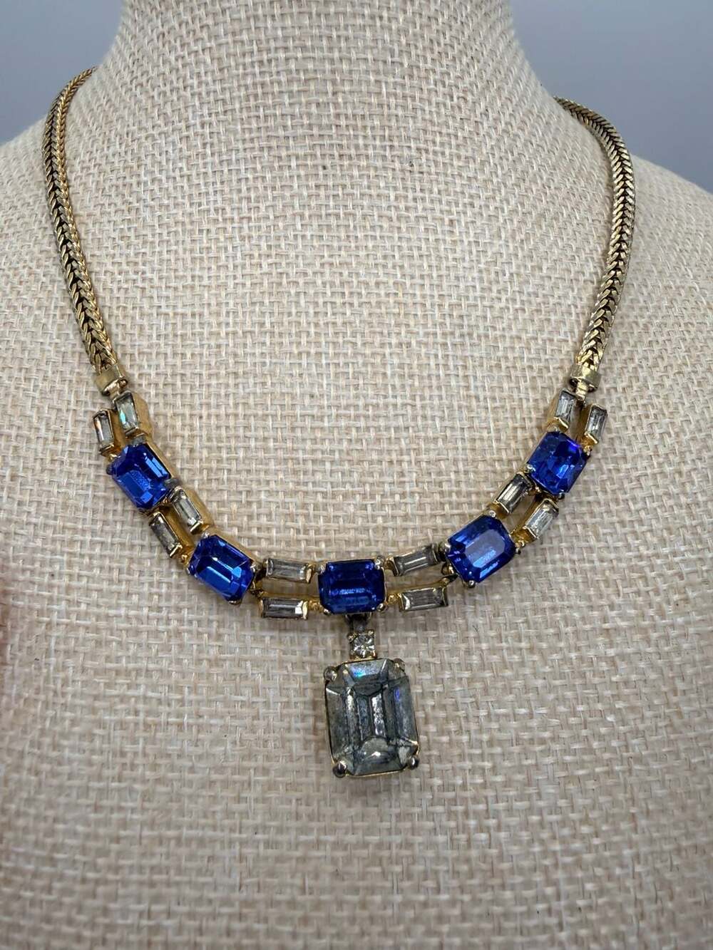Vintage Gold Tone Blue Crystal Rhinestone 15 Inch Necklace